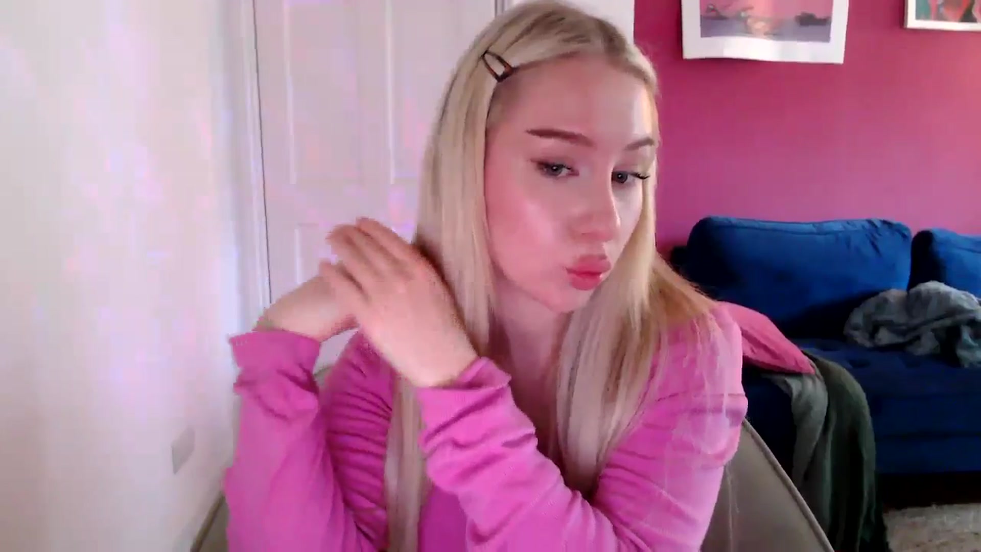 Gallery image thumbnail from PetiteAvax's myfreecams stream on, 09/09/2024, 15:55 image 15 of 20