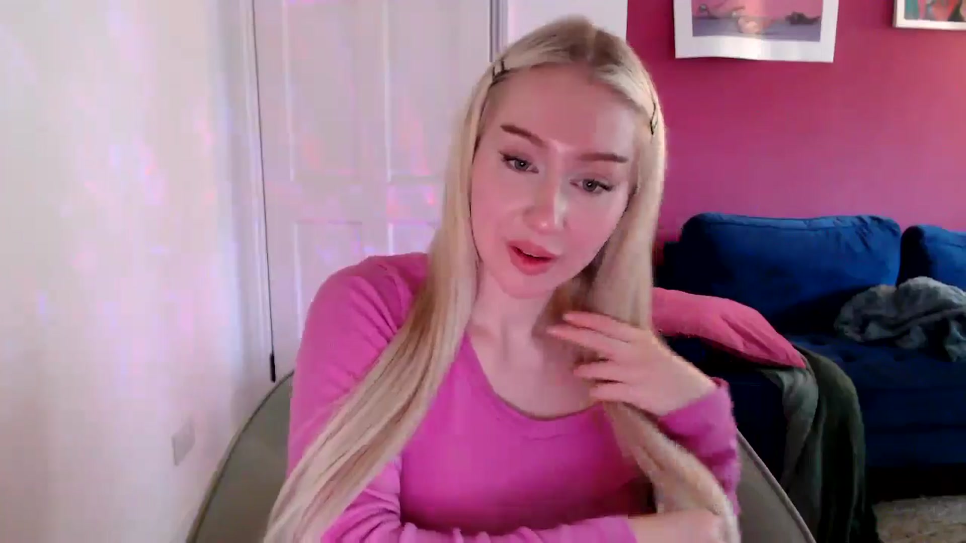 Gallery image thumbnail from PetiteAvax's myfreecams stream on, 09/09/2024, 15:55 image 17 of 20