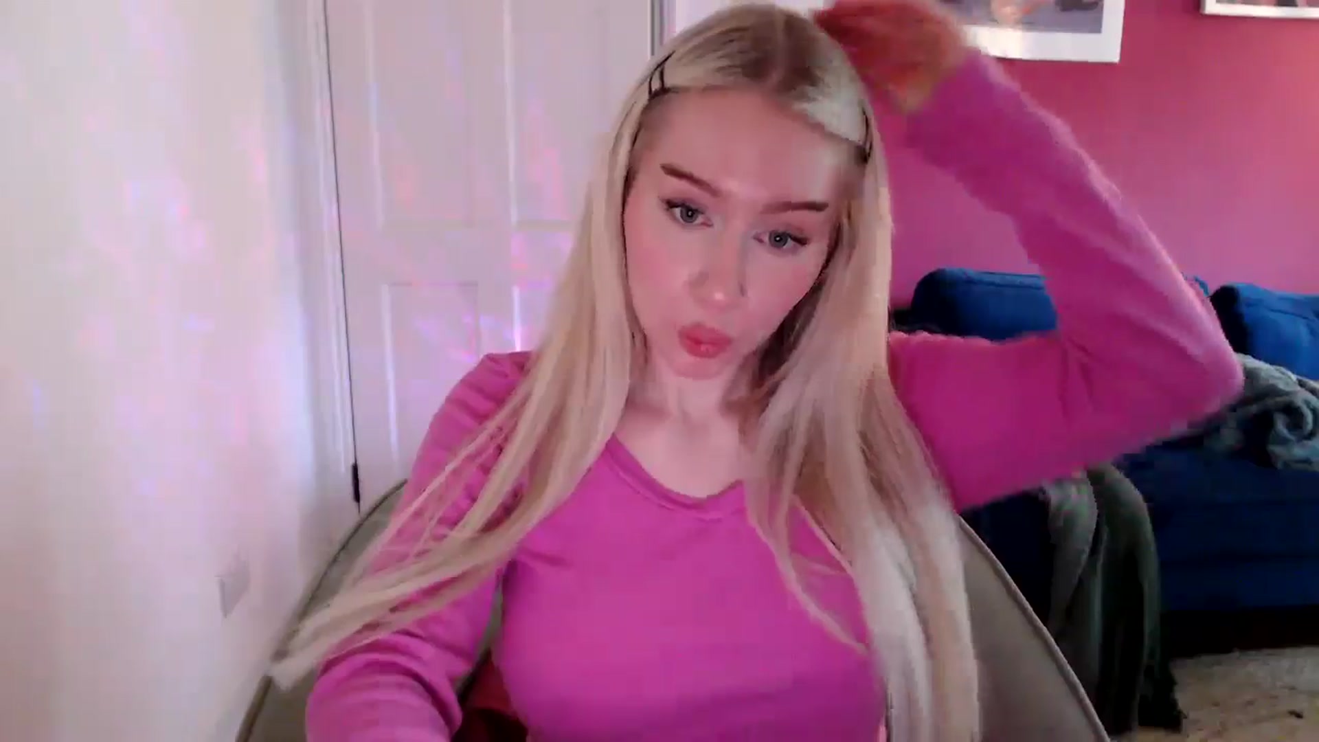 Gallery image thumbnail from PetiteAvax's myfreecams stream on, 09/09/2024, 15:55 image 7 of 20