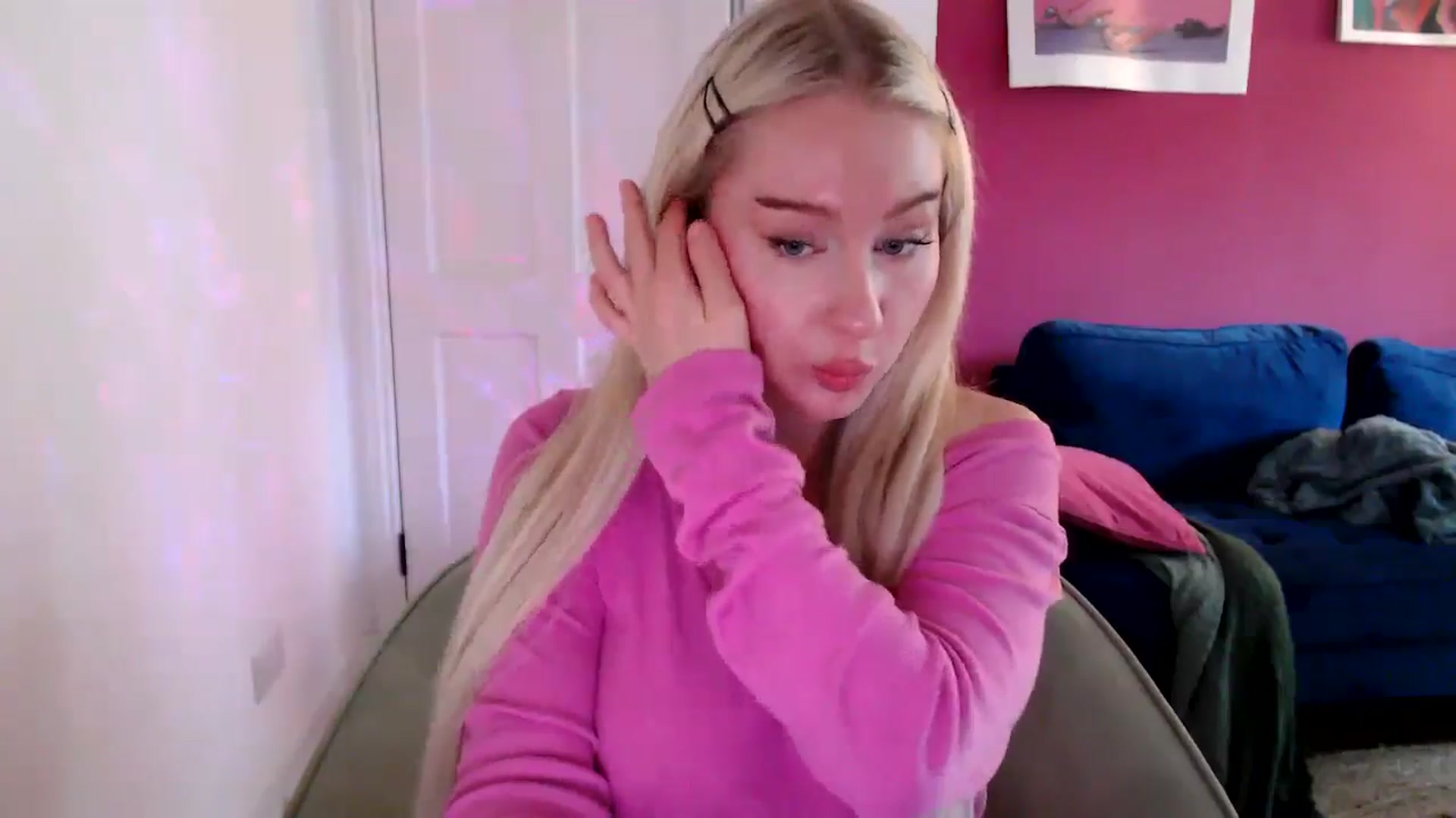 Gallery image thumbnail from PetiteAvax's myfreecams stream on, 09/09/2024, 15:55 image 16 of 20