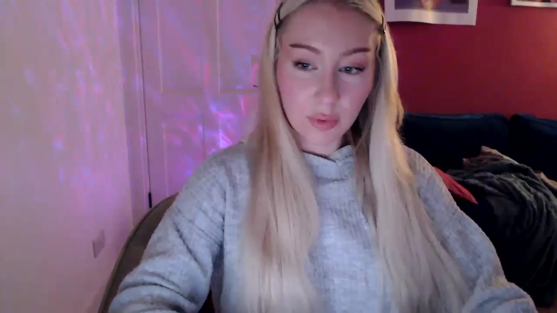 Gallery image thumbnail from PetiteAvax's myfreecams stream on, 09/10/2024, 18:46 image 8 of 20