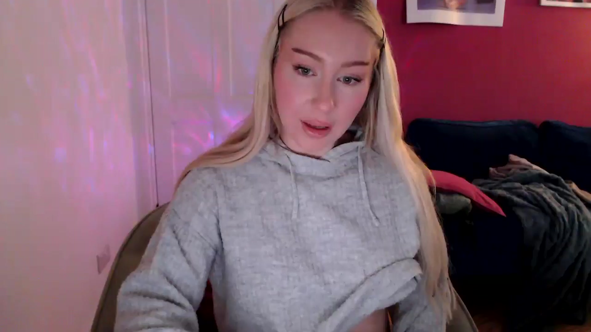 Gallery image thumbnail from PetiteAvax's myfreecams stream on, 09/10/2024, 18:46 image 5 of 20