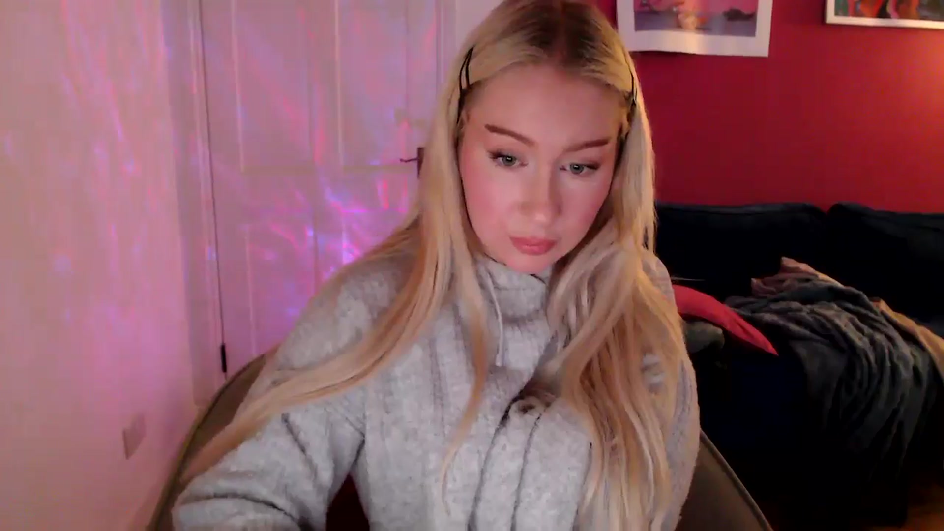 Gallery image thumbnail from PetiteAvax's myfreecams stream on, 09/10/2024, 18:46 image 19 of 20