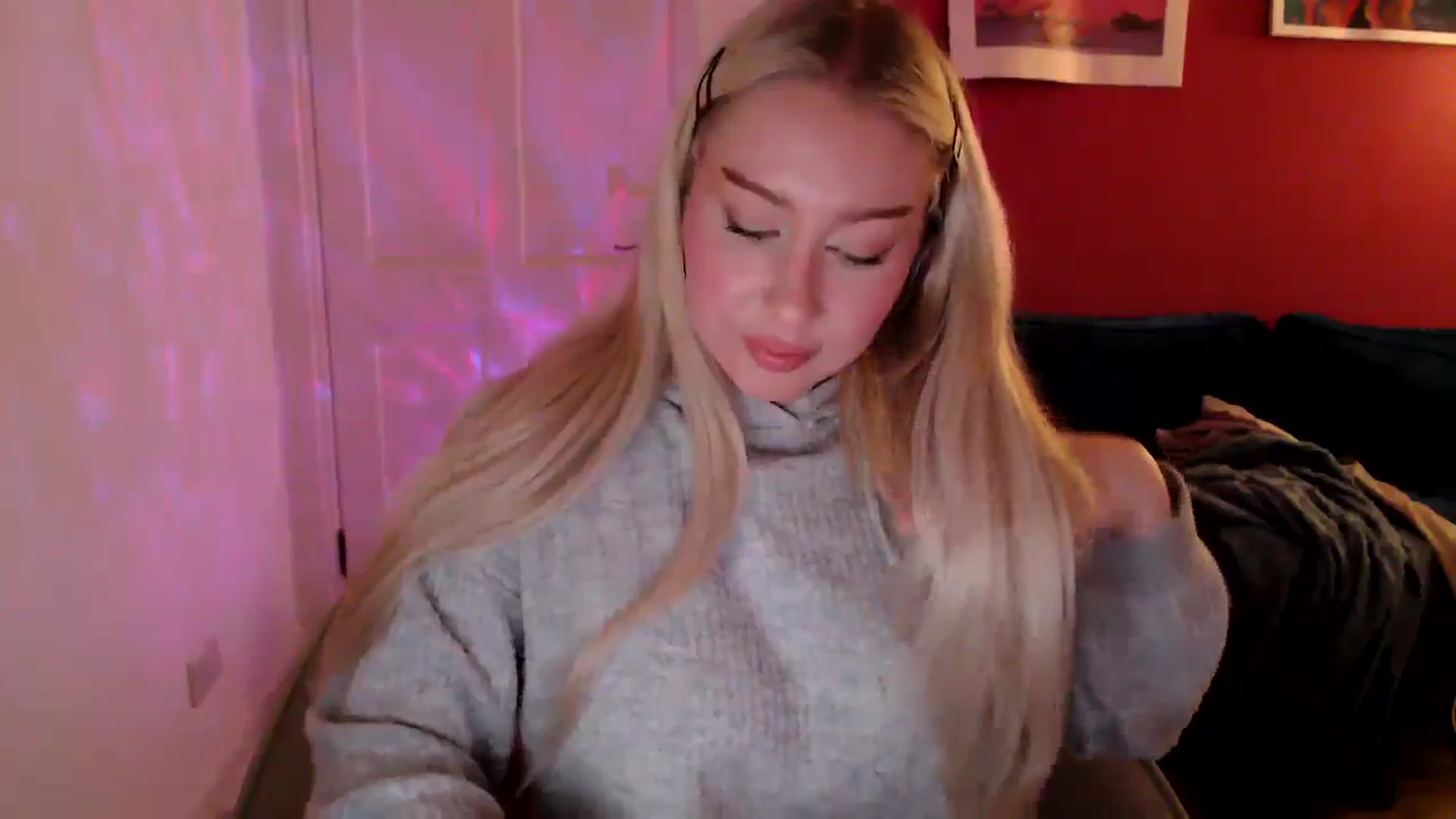 Gallery image thumbnail from PetiteAvax's myfreecams stream on, 09/10/2024, 18:46 image 17 of 20