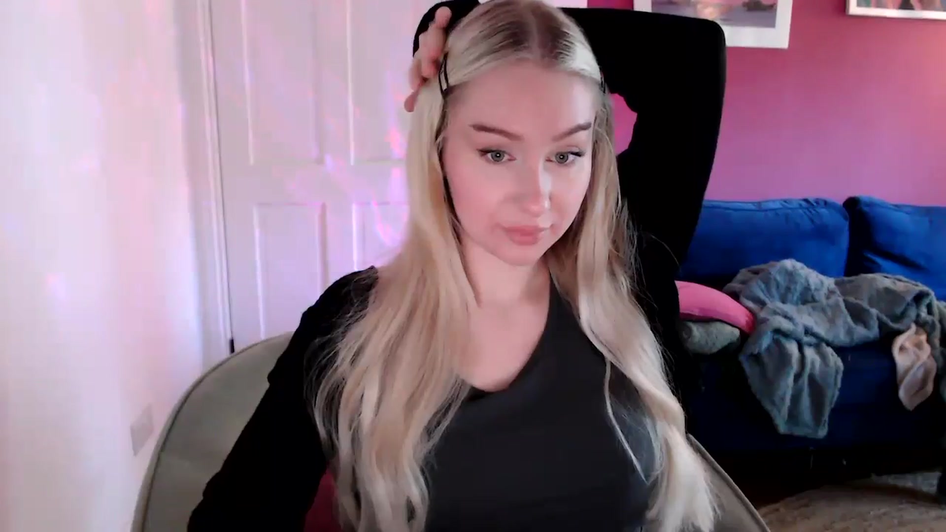 Gallery image thumbnail from PetiteAvax's myfreecams stream on, 09/11/2024, 09:25 image 9 of 20