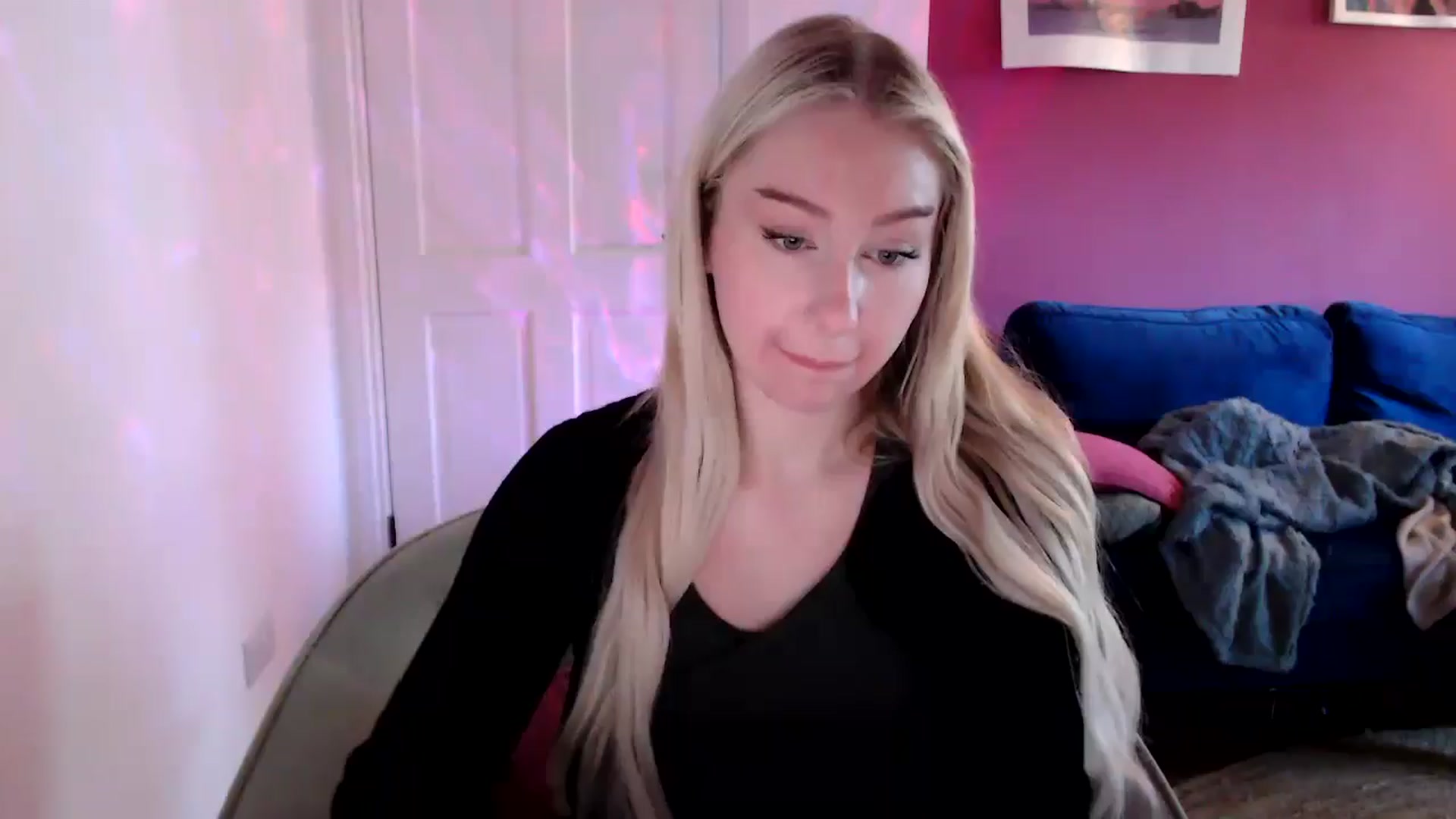 Gallery image thumbnail from PetiteAvax's myfreecams stream on, 09/11/2024, 09:25 image 1 of 20