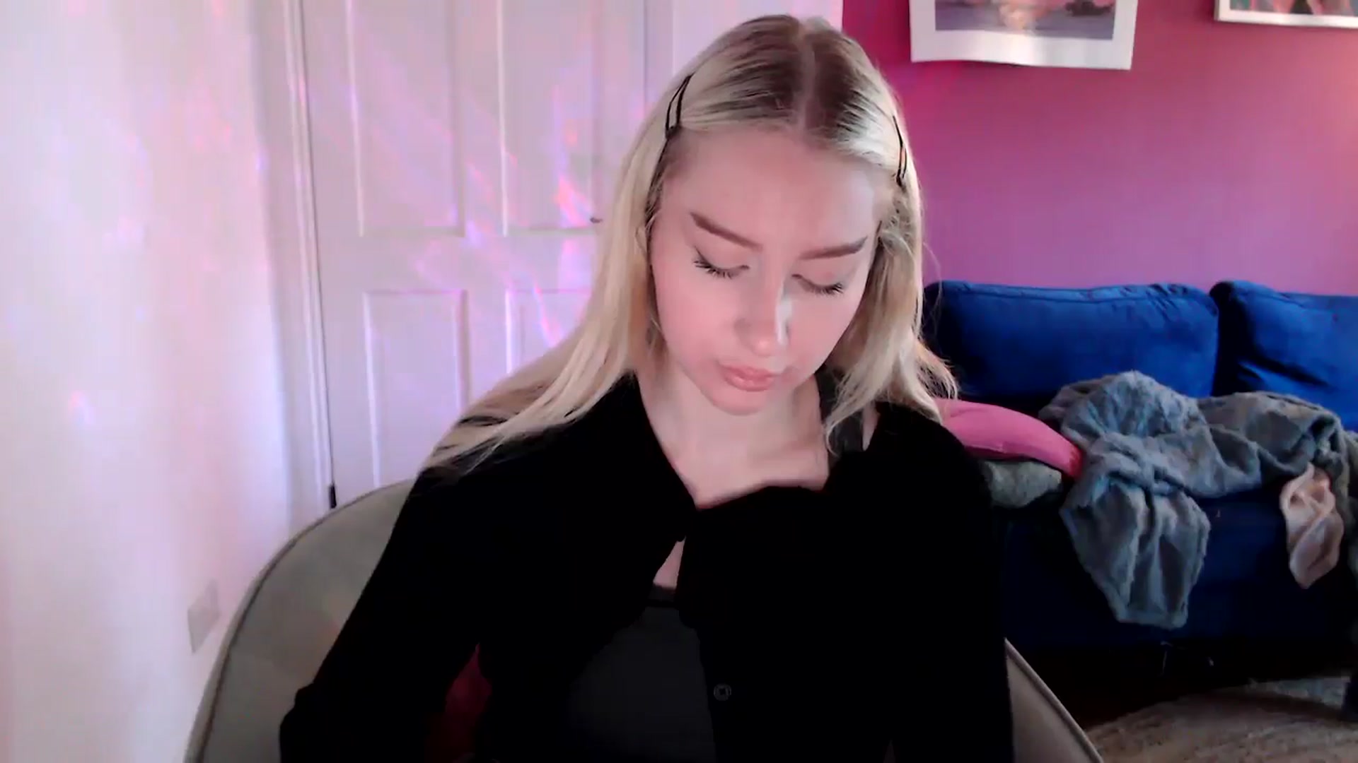 Gallery image thumbnail from PetiteAvax's myfreecams stream on, 09/11/2024, 09:25 image 5 of 20