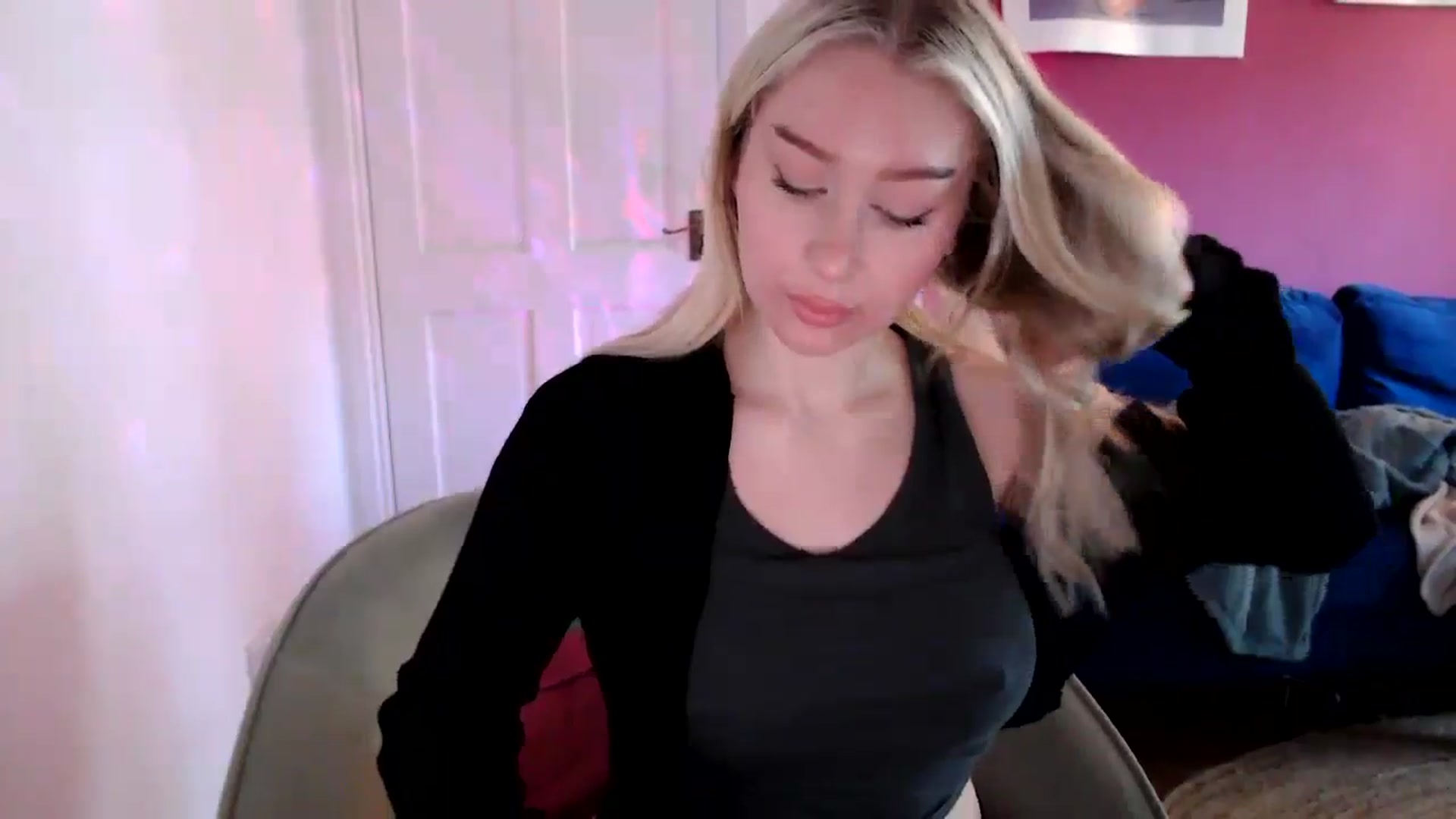 Gallery image thumbnail from PetiteAvax's myfreecams stream on, 09/11/2024, 09:25 image 11 of 20