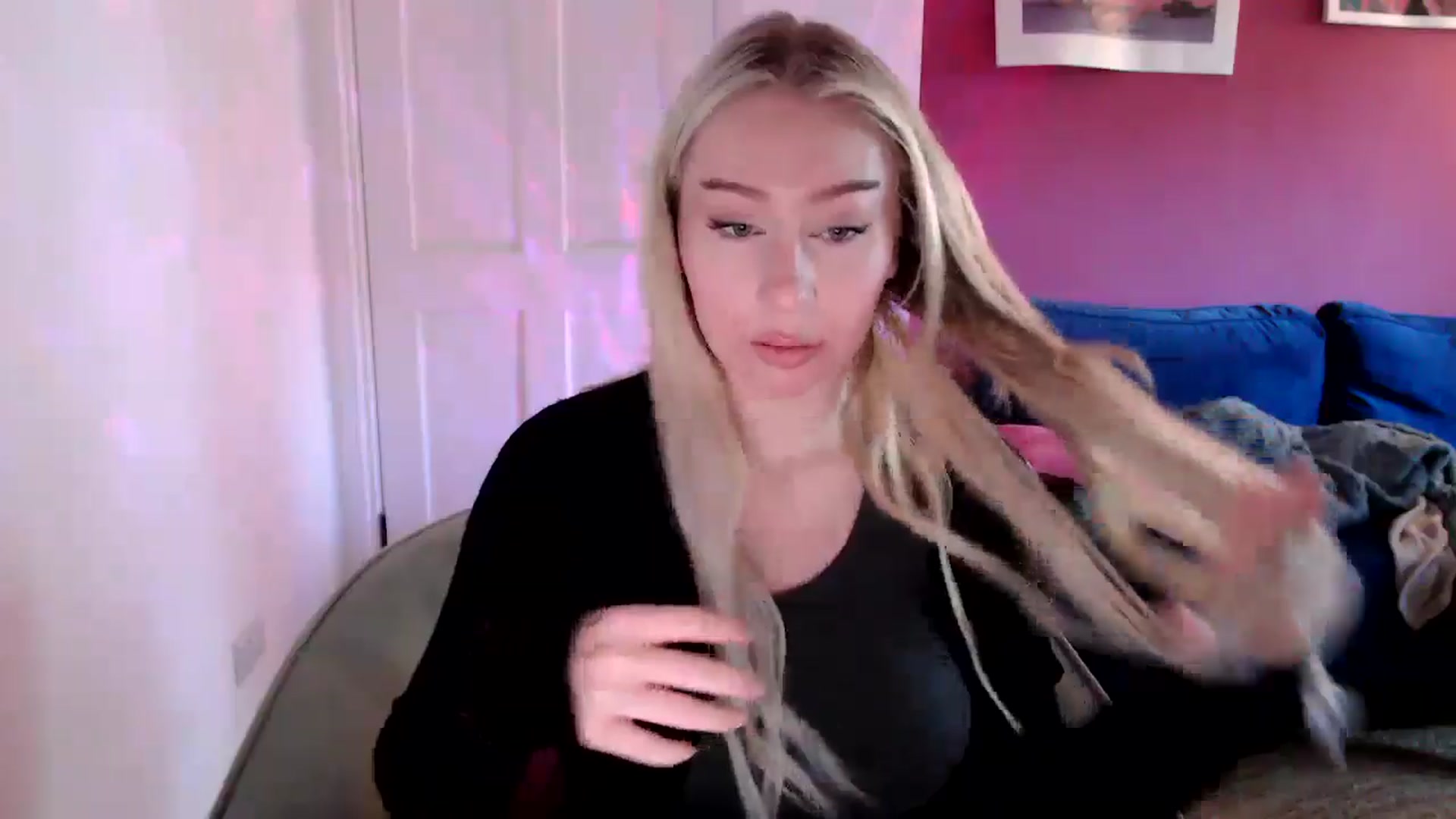 Gallery image thumbnail from PetiteAvax's myfreecams stream on, 09/11/2024, 09:25 image 2 of 20