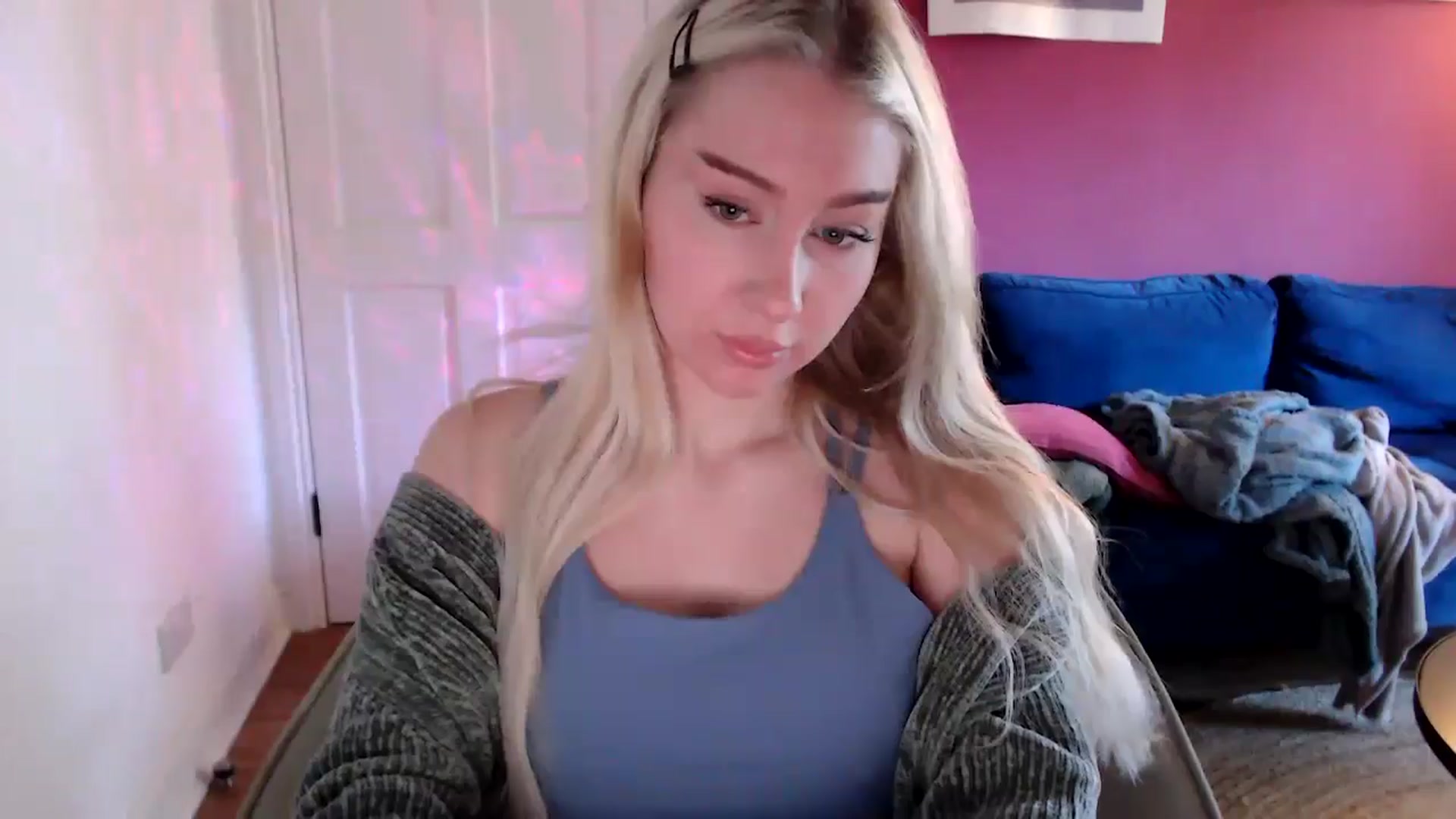 Gallery image thumbnail from PetiteAvax's myfreecams stream on, 09/12/2024, 08:43 image 19 of 20