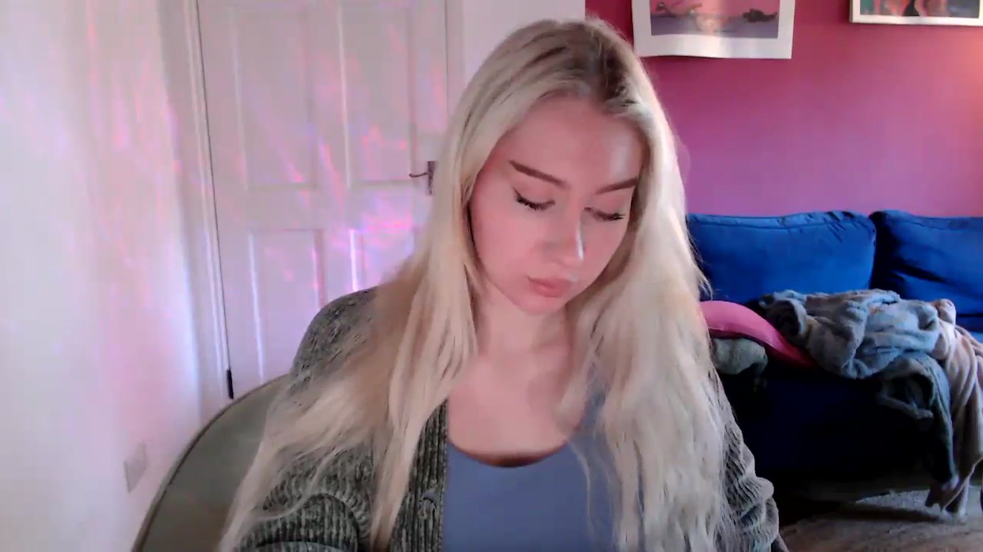 Gallery image thumbnail from PetiteAvax's myfreecams stream on, 09/12/2024, 08:43 image 2 of 20