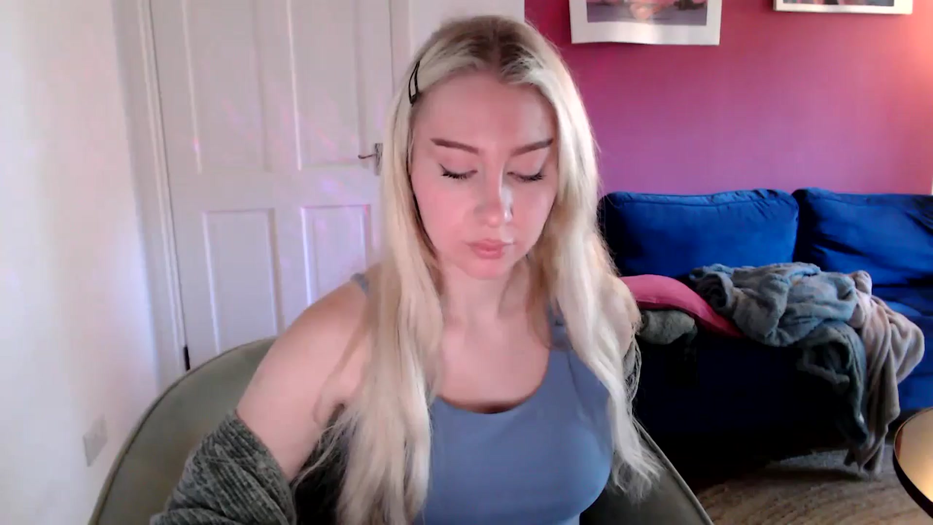 Gallery image thumbnail from PetiteAvax's myfreecams stream on, 09/12/2024, 09:27 image 4 of 20