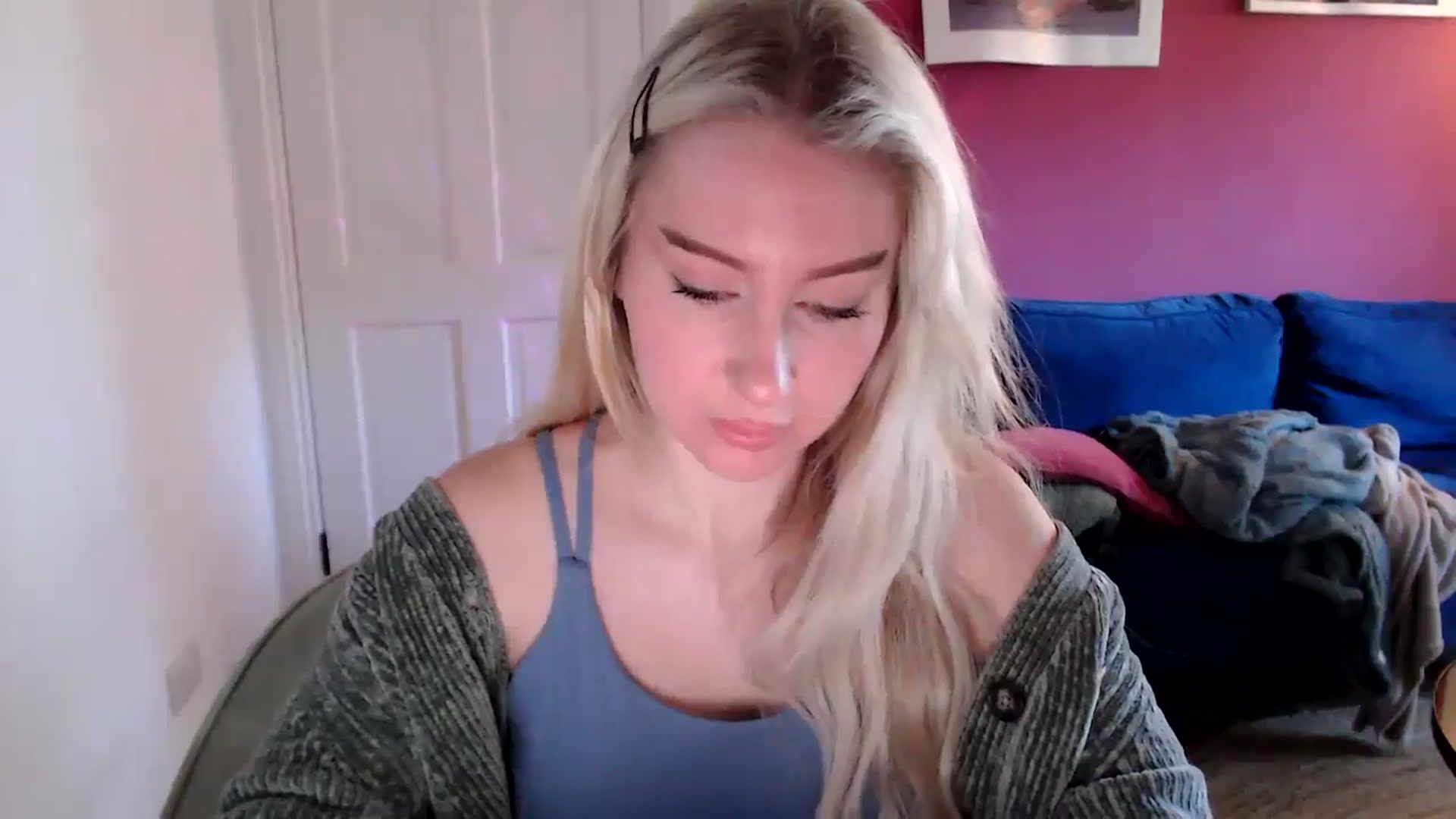 Gallery image thumbnail from PetiteAvax's myfreecams stream on, 09/12/2024, 09:27 image 15 of 20