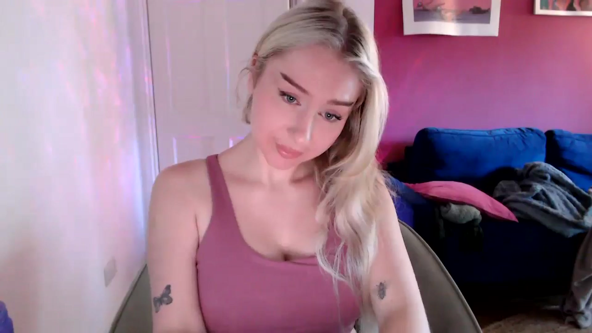 Gallery image thumbnail from PetiteAvax's myfreecams stream on, 09/13/2024, 09:06 image 13 of 20
