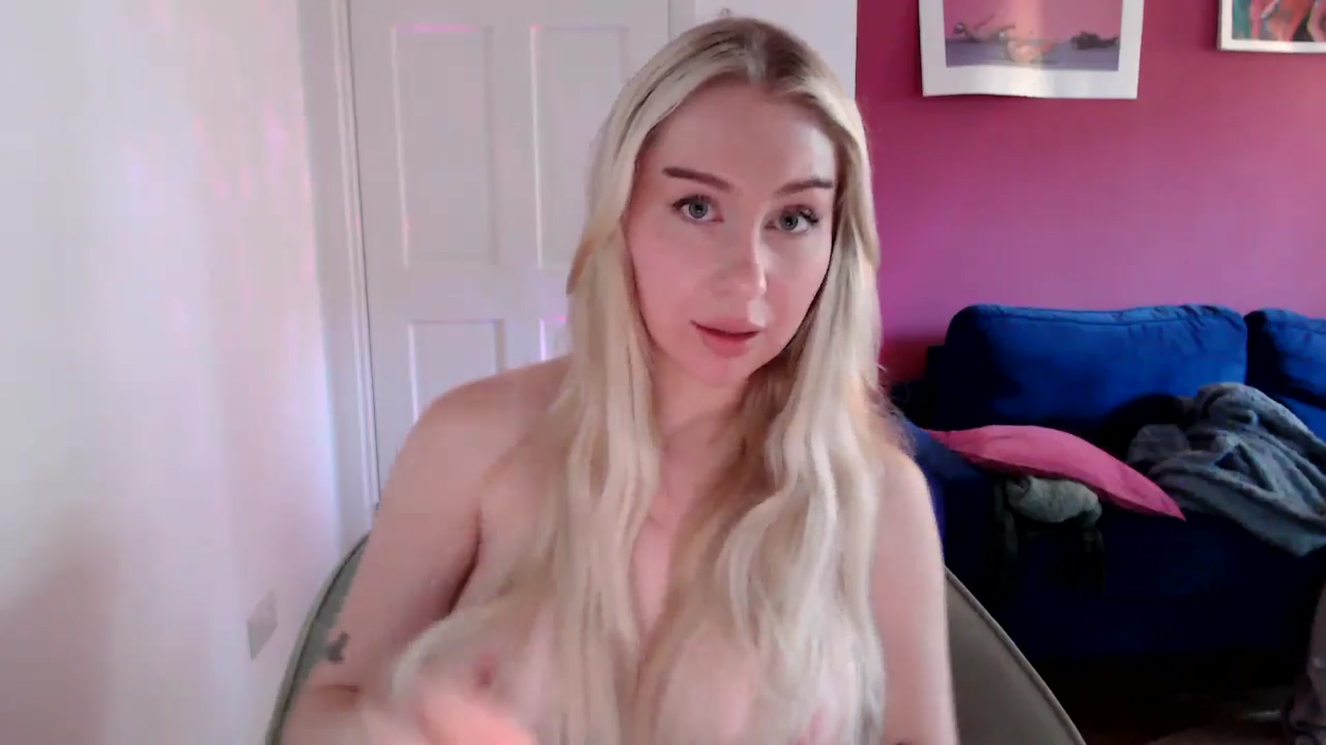 Gallery image thumbnail from PetiteAvax's myfreecams stream on, 09/13/2024, 09:53 image 16 of 20