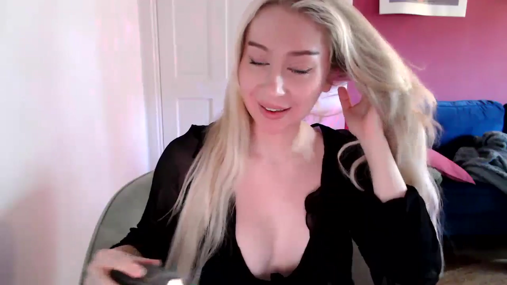 Gallery image thumbnail from PetiteAvax's myfreecams stream on, 09/13/2024, 10:14 image 7 of 20