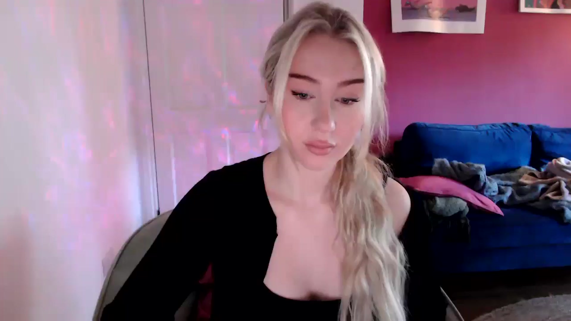 Gallery image thumbnail from PetiteAvax's myfreecams stream on, 09/14/2024, 08:59 image 1 of 20