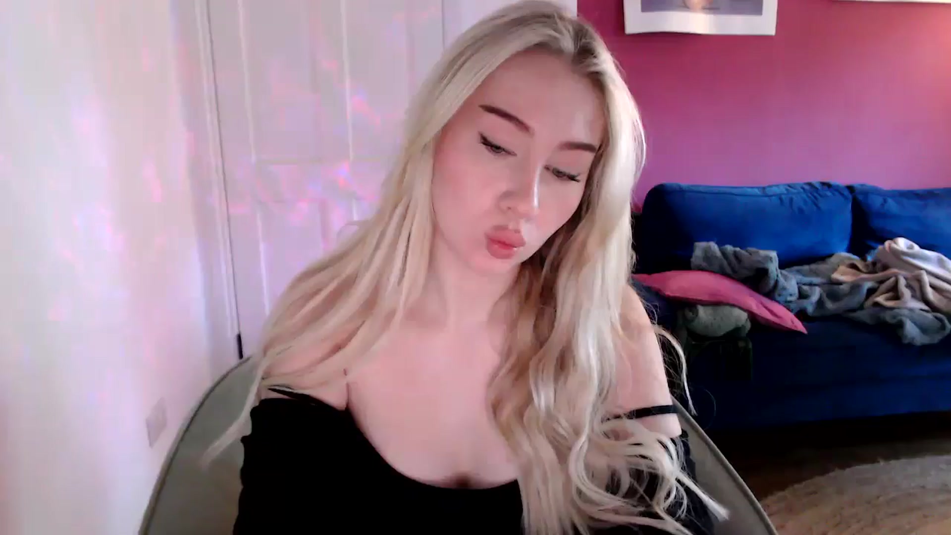 Gallery image thumbnail from PetiteAvax's myfreecams stream on, 09/14/2024, 08:59 image 12 of 20