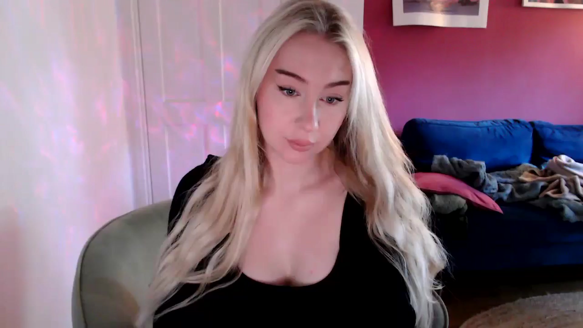 Gallery image thumbnail from PetiteAvax's myfreecams stream on, 09/14/2024, 08:59 image 7 of 20