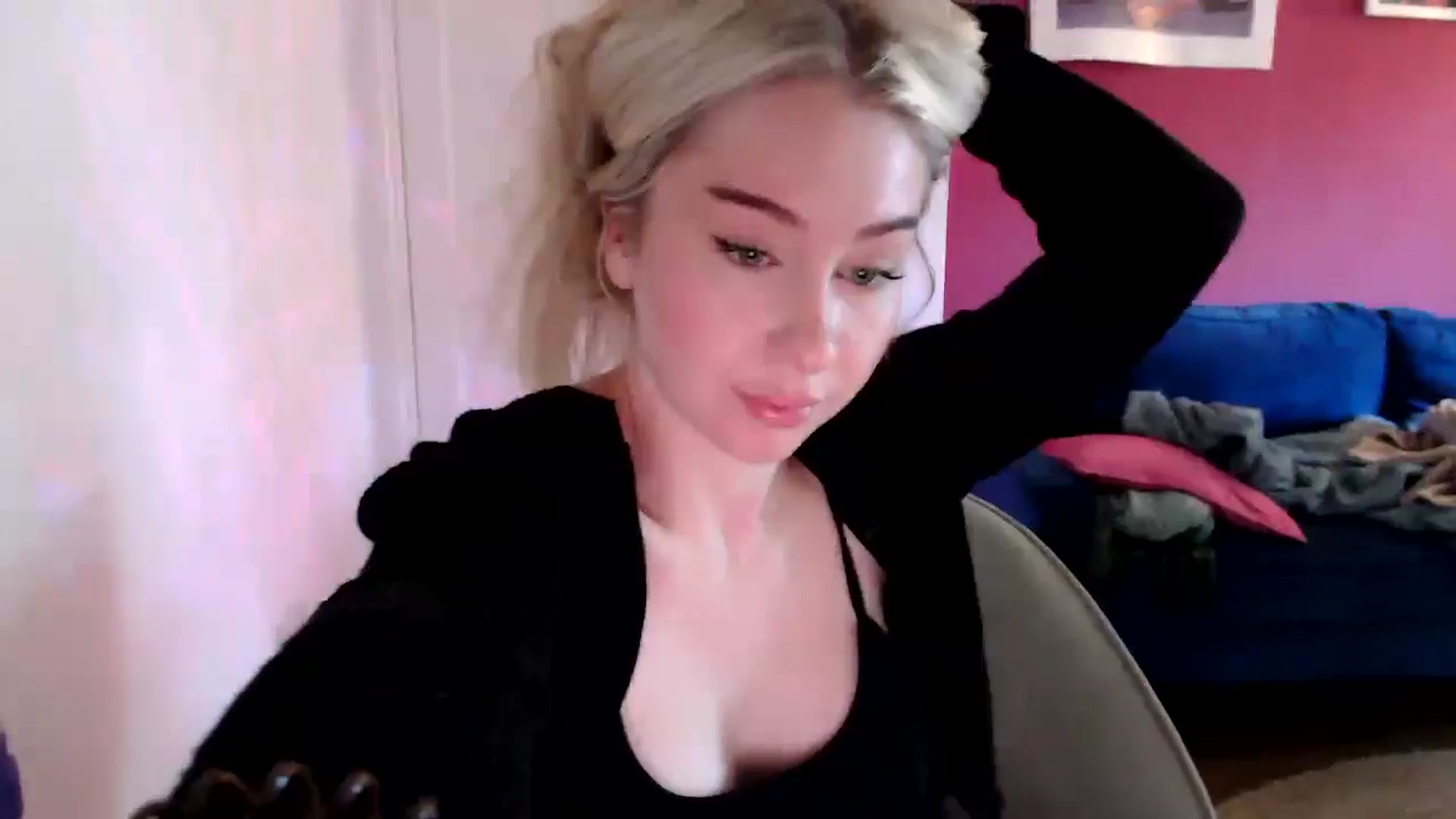 Gallery image thumbnail from PetiteAvax's myfreecams stream on, 09/14/2024, 09:37 image 19 of 20