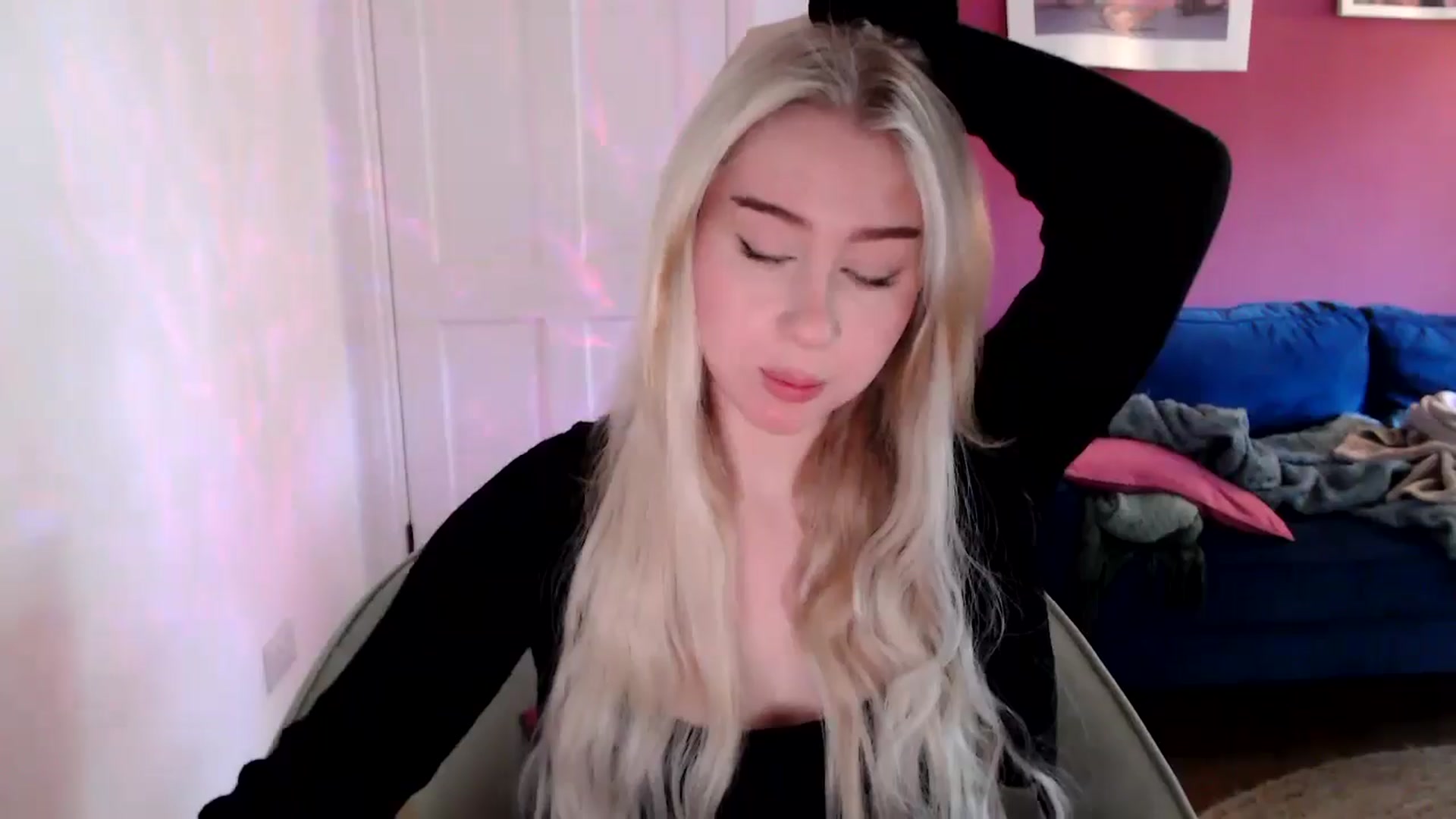 Gallery image thumbnail from PetiteAvax's myfreecams stream on, 09/14/2024, 09:37 image 3 of 20