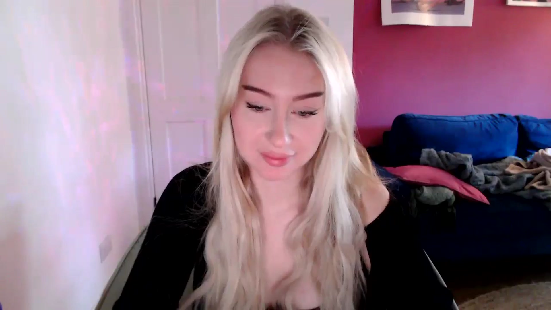 Gallery image thumbnail from PetiteAvax's myfreecams stream on, 09/14/2024, 09:37 image 9 of 20