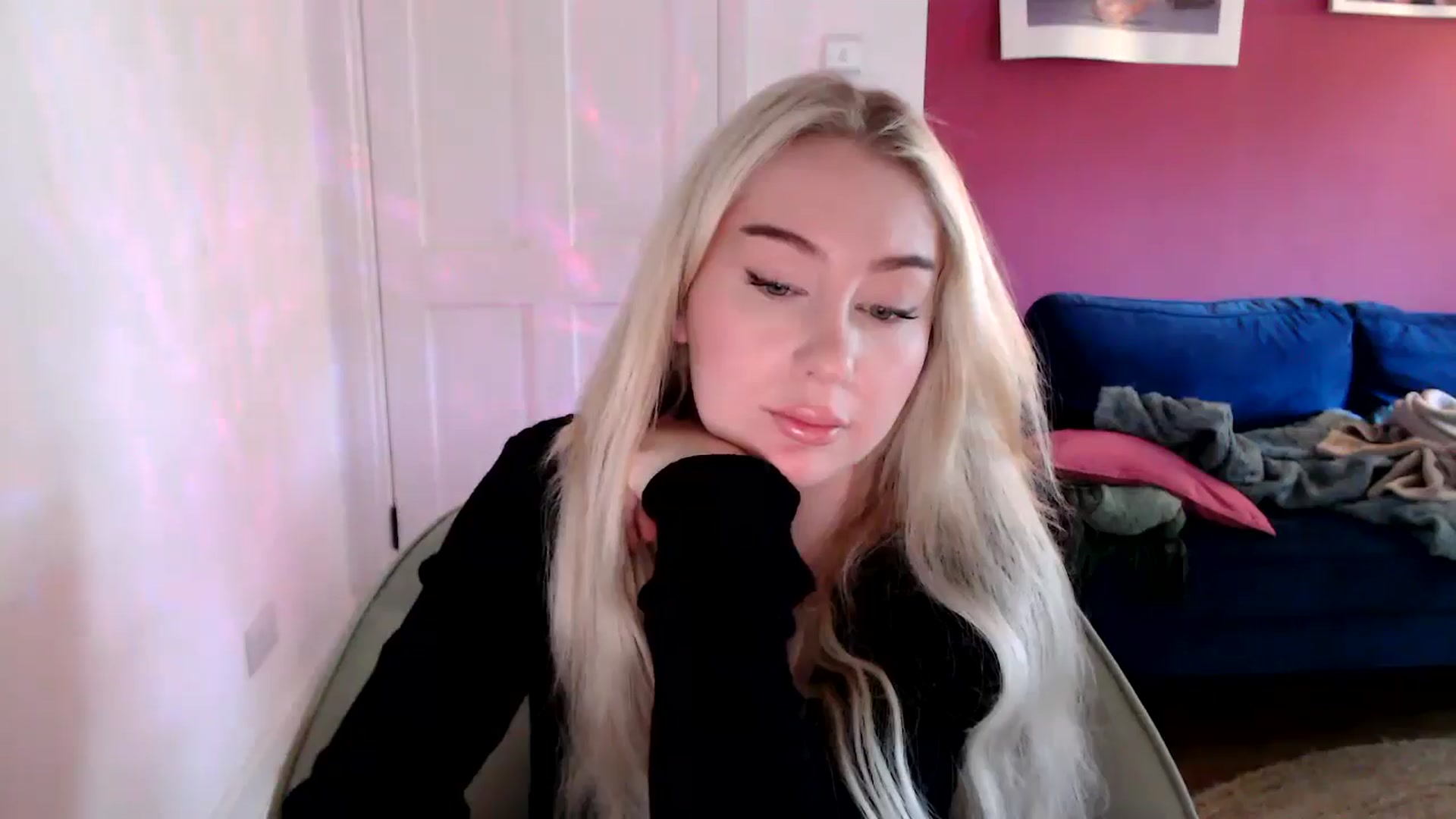 Gallery image thumbnail from PetiteAvax's myfreecams stream on, 09/14/2024, 09:37 image 18 of 20