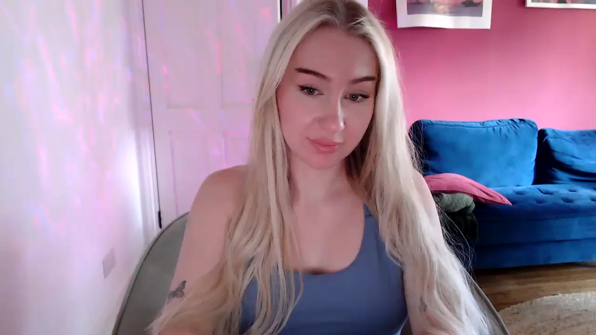 Gallery image thumbnail from PetiteAvax's myfreecams stream on, 09/14/2024, 16:02 image 10 of 20