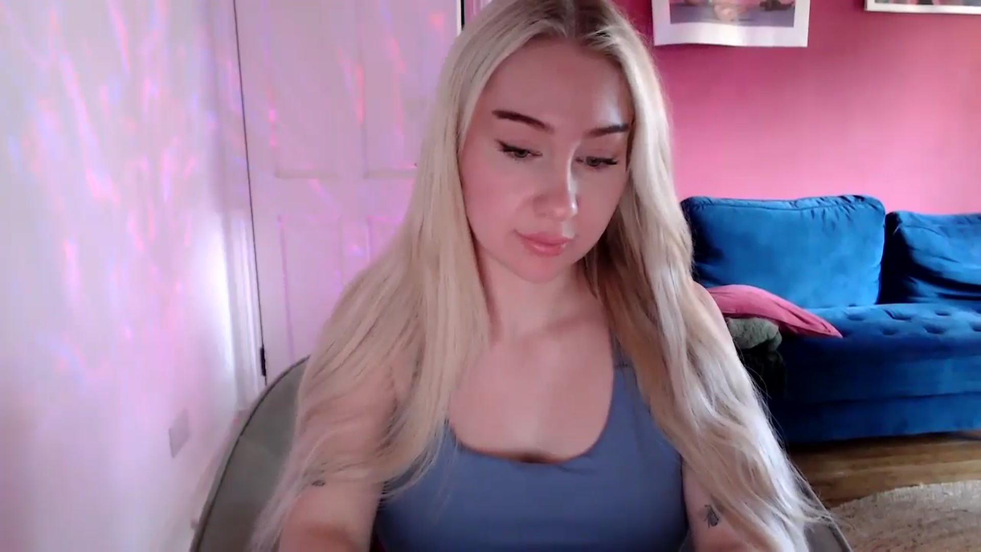 Gallery image thumbnail from PetiteAvax's myfreecams stream on, 09/14/2024, 16:02 image 12 of 20