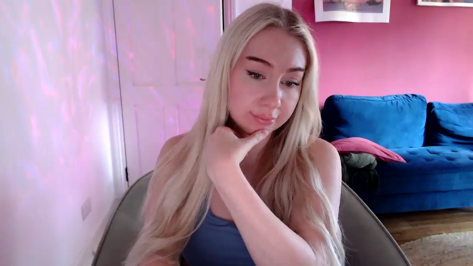 Gallery image thumbnail from PetiteAvax's myfreecams stream on, 09/14/2024, 16:02 image 16 of 20