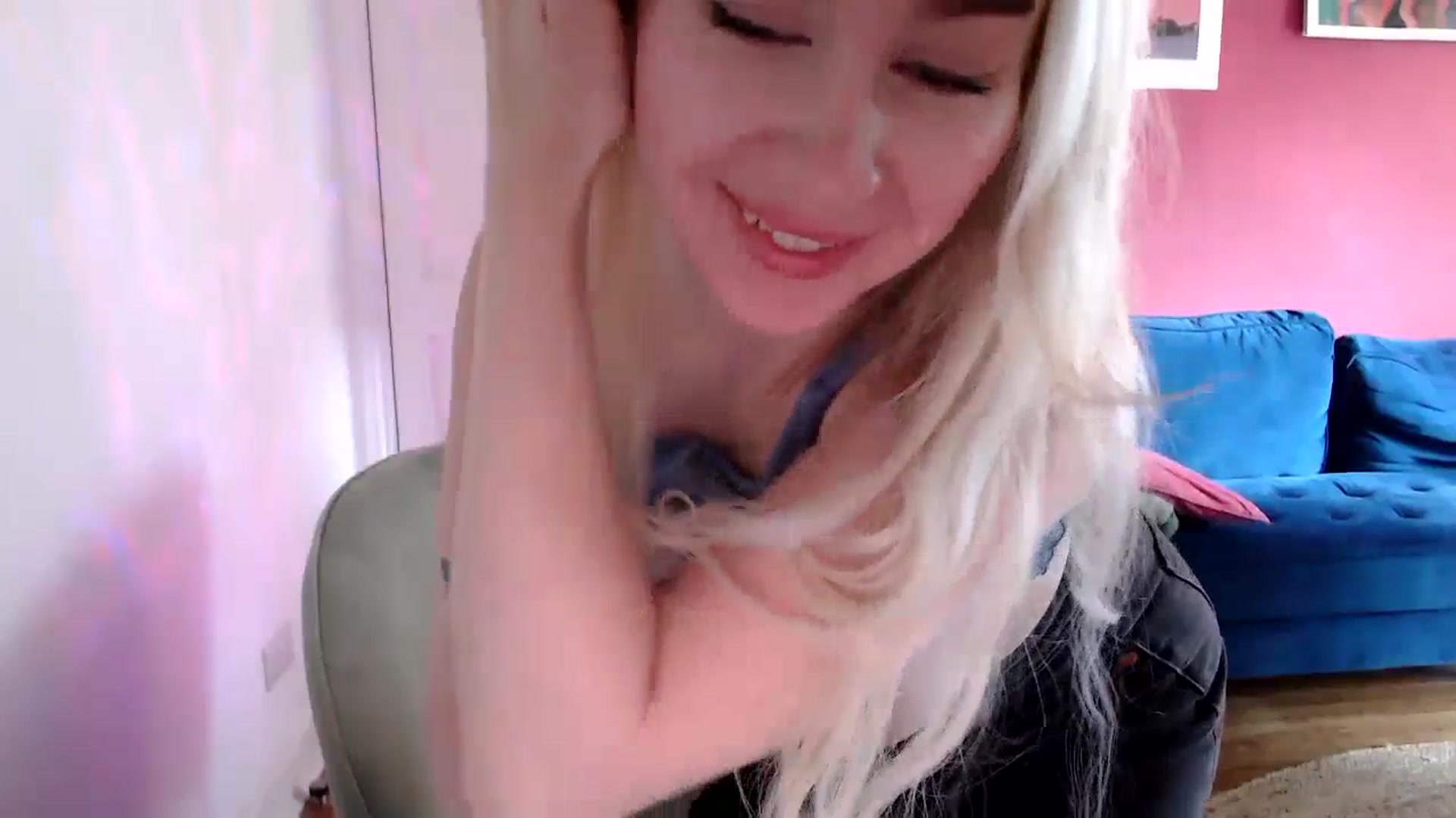 Gallery image thumbnail from PetiteAvax's myfreecams stream on, 09/14/2024, 16:02 image 3 of 20