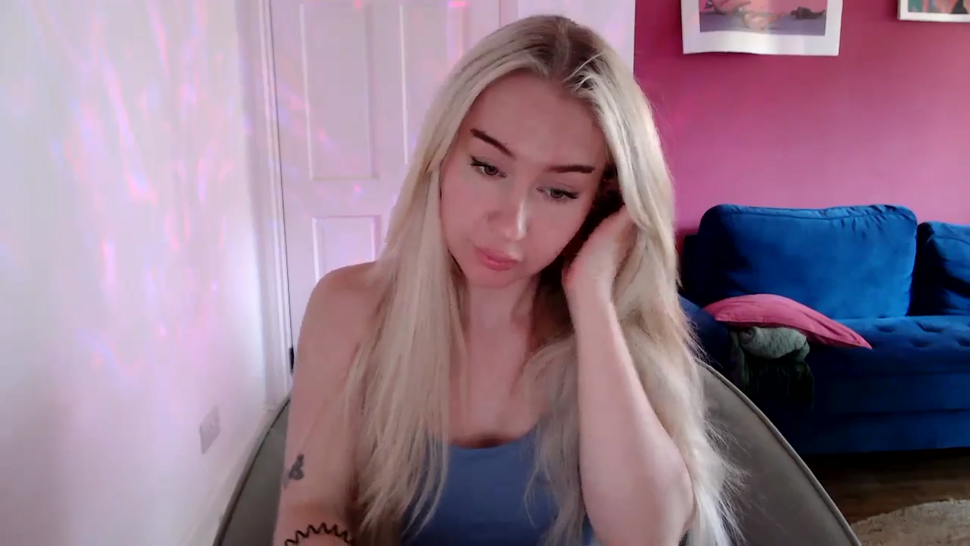 Gallery image thumbnail from PetiteAvax's myfreecams stream on, 09/14/2024, 17:05 image 6 of 20