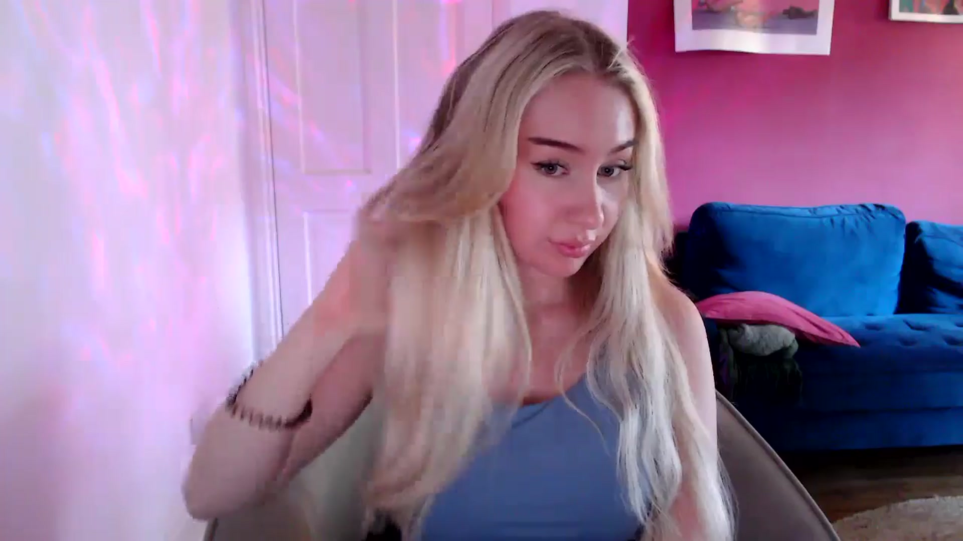Gallery image thumbnail from PetiteAvax's myfreecams stream on, 09/14/2024, 17:05 image 14 of 20