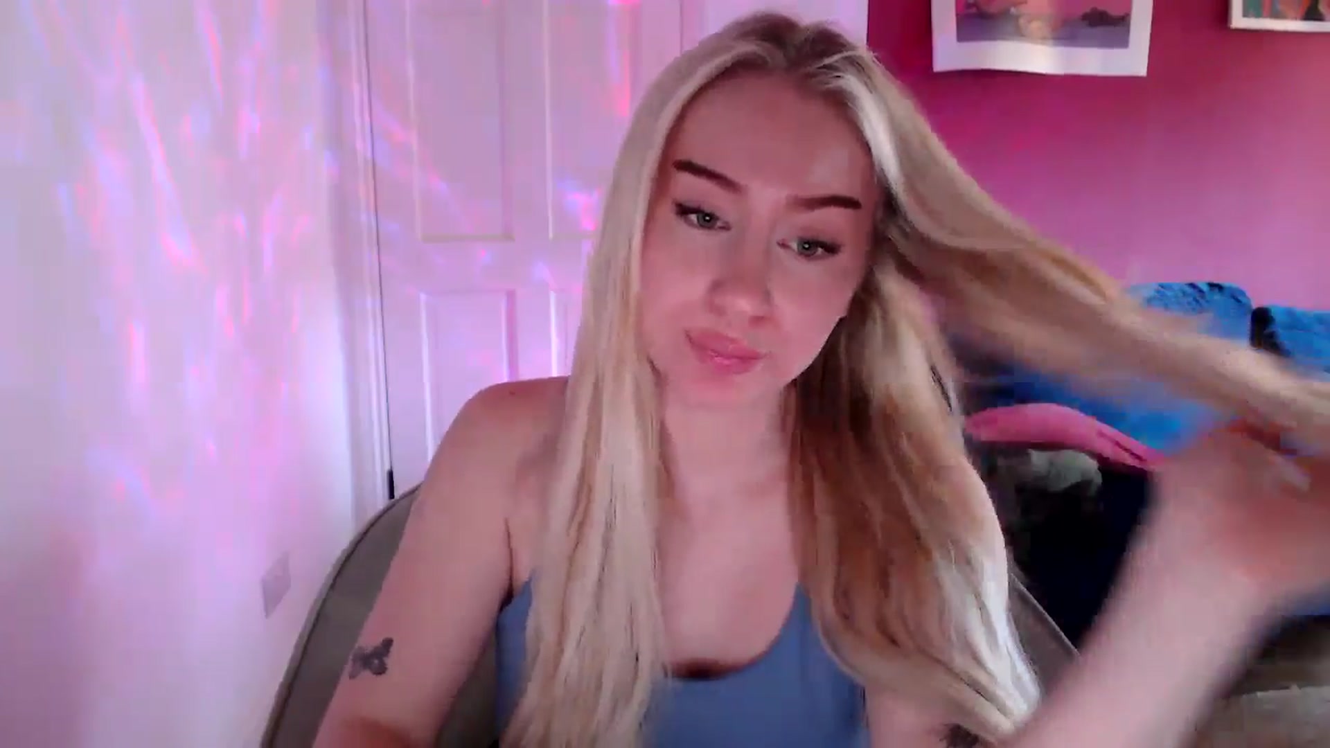 Gallery image thumbnail from PetiteAvax's myfreecams stream on, 09/14/2024, 17:05 image 17 of 20