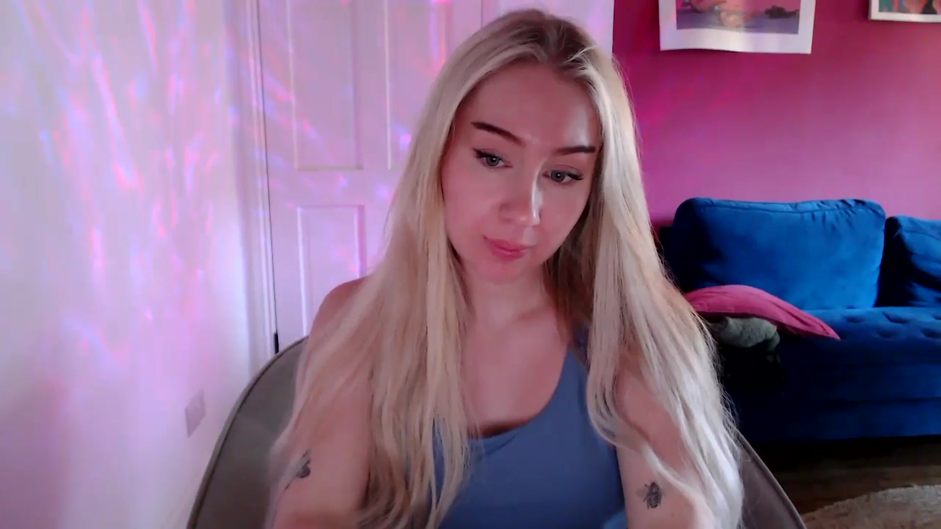 Gallery image thumbnail from PetiteAvax's myfreecams stream on, 09/14/2024, 17:05 image 15 of 20