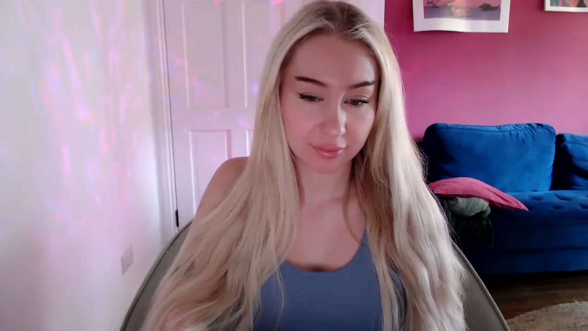 Gallery image thumbnail from PetiteAvax's myfreecams stream on, 09/14/2024, 17:05 image 3 of 20