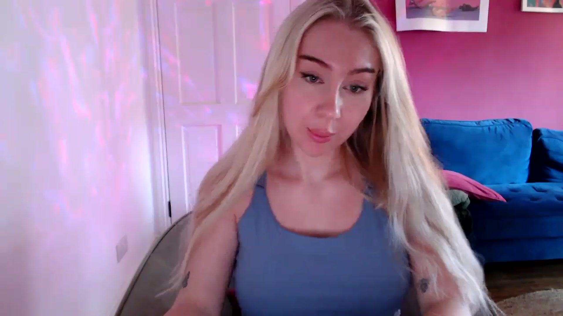 Gallery image thumbnail from PetiteAvax's myfreecams stream on, 09/14/2024, 17:05 image 10 of 20