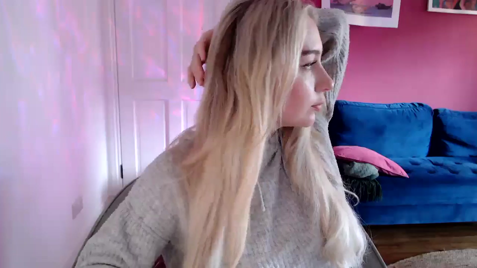 Gallery image thumbnail from PetiteAvax's myfreecams stream on, 09/16/2024, 13:56 image 16 of 20