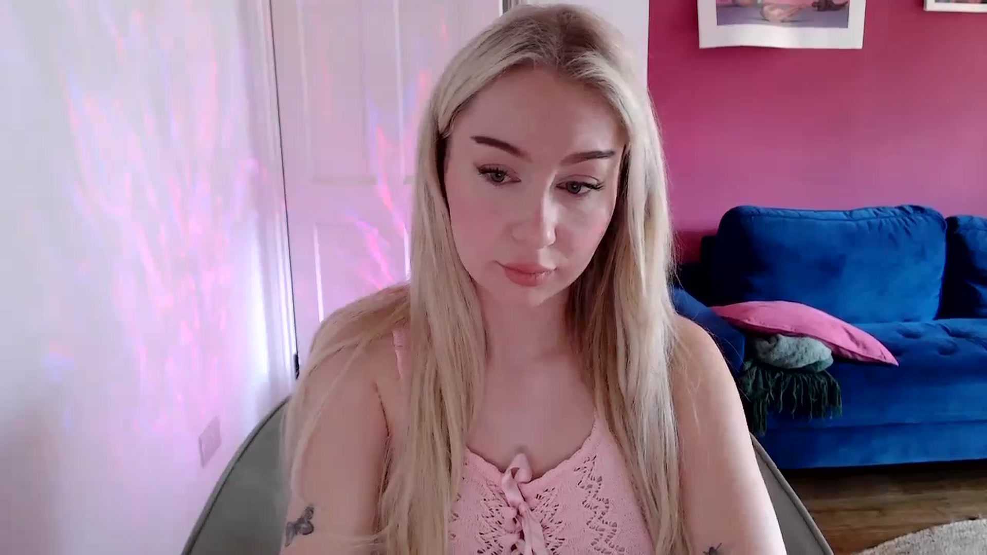Gallery image thumbnail from PetiteAvax's myfreecams stream on, 09/16/2024, 13:56 image 7 of 20
