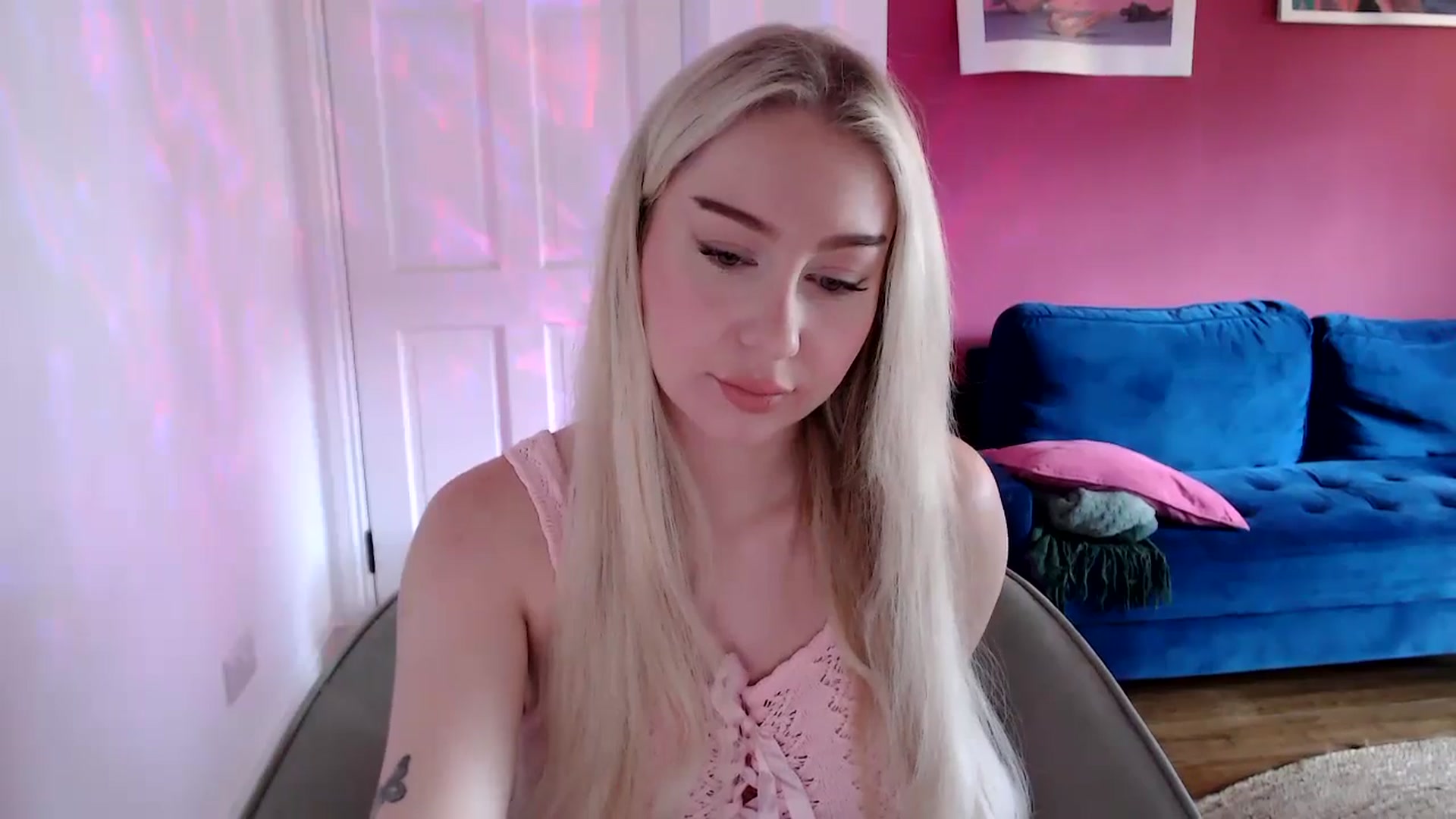 Gallery image thumbnail from PetiteAvax's myfreecams stream on, 09/16/2024, 13:56 image 11 of 20