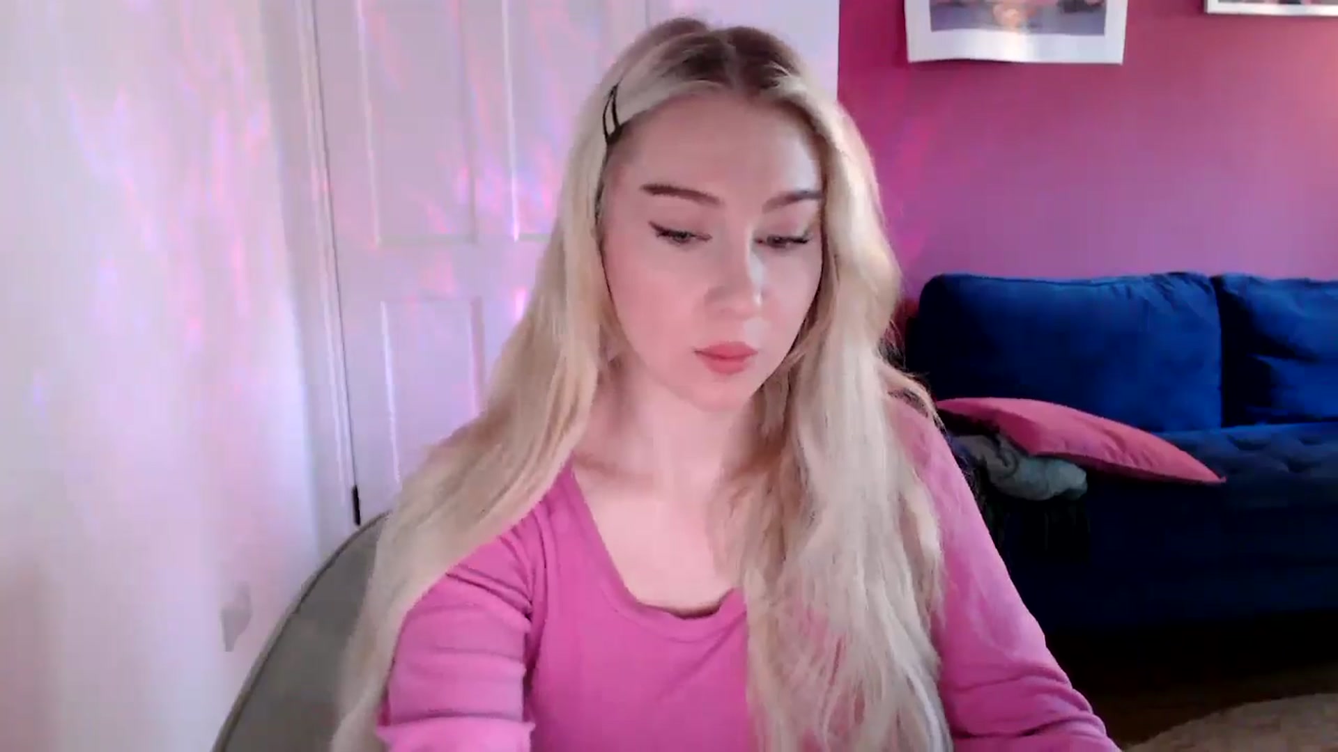 Gallery image thumbnail from PetiteAvax's myfreecams stream on, 09/17/2024, 08:23 image 7 of 20
