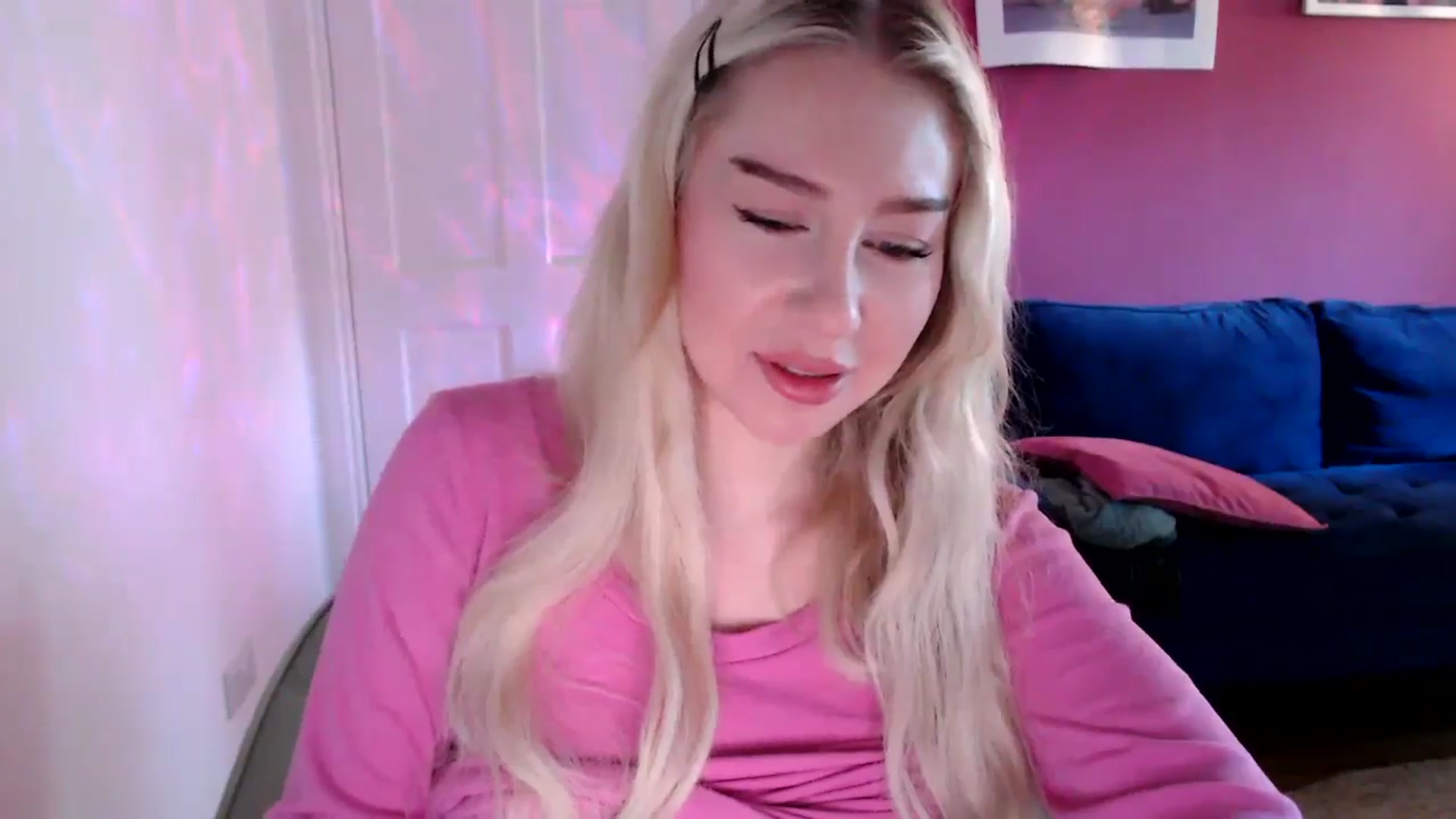 Gallery image thumbnail from PetiteAvax's myfreecams stream on, 09/17/2024, 08:23 image 4 of 20