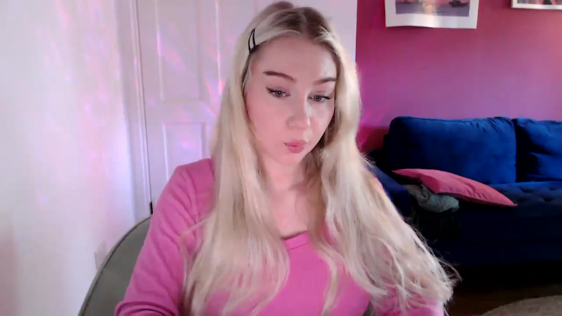 Gallery image thumbnail from PetiteAvax's myfreecams stream on, 09/17/2024, 09:15 image 3 of 20