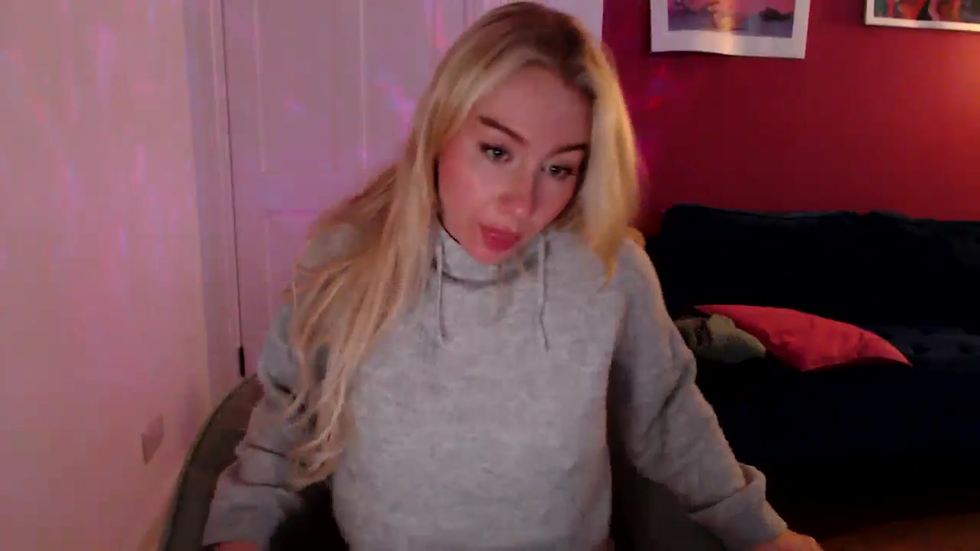 Gallery image thumbnail from PetiteAvax's myfreecams stream on, 09/17/2024, 19:47 image 14 of 20