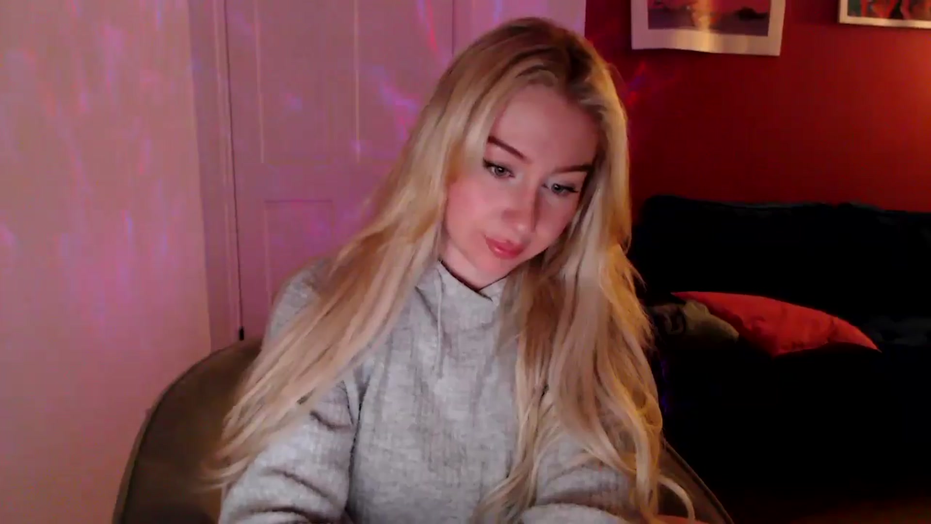 Gallery image thumbnail from PetiteAvax's myfreecams stream on, 09/17/2024, 19:47 image 5 of 20