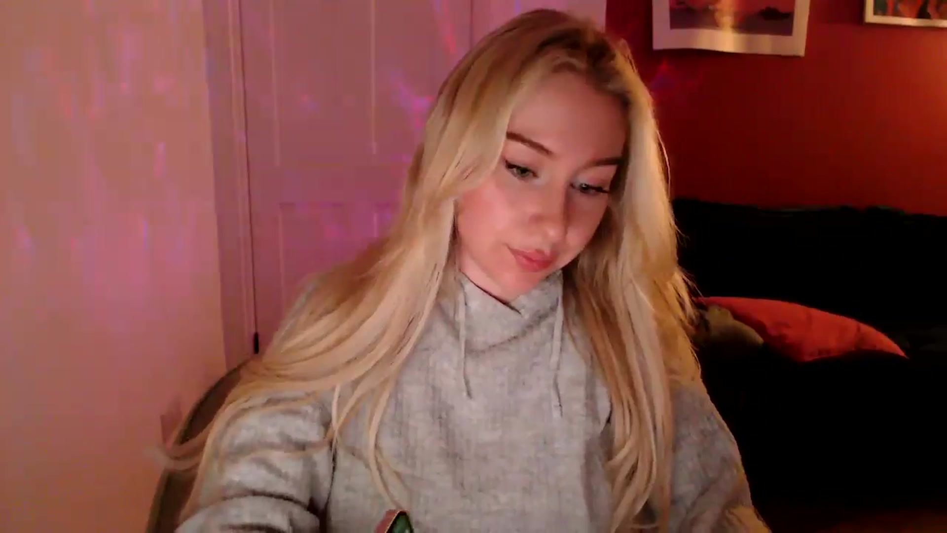 Gallery image thumbnail from PetiteAvax's myfreecams stream on, 09/17/2024, 19:47 image 17 of 20