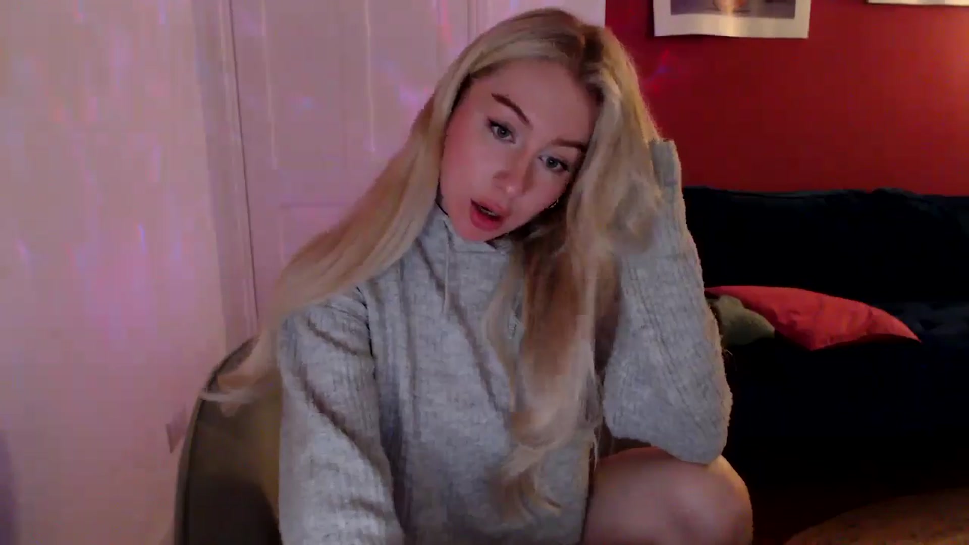 Gallery image thumbnail from PetiteAvax's myfreecams stream on, 09/17/2024, 20:20 image 7 of 20