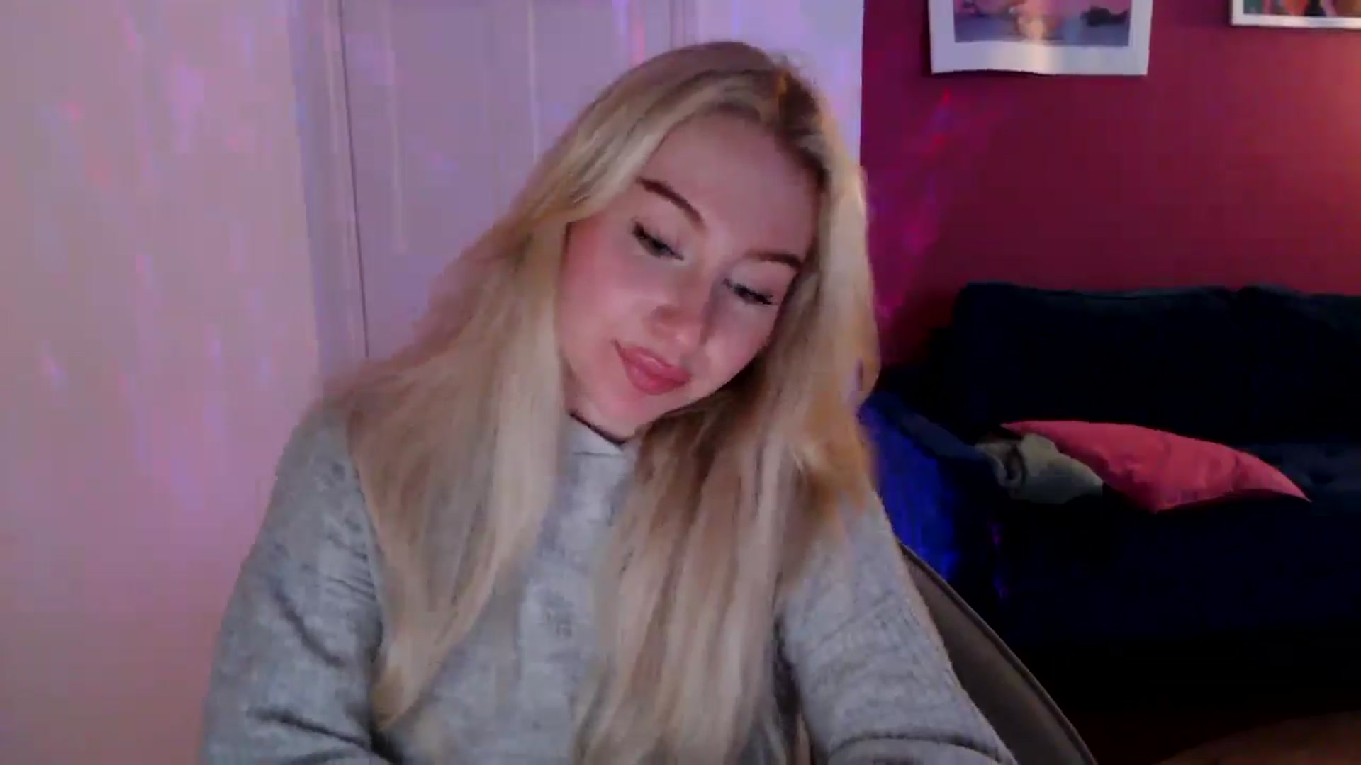 Gallery image thumbnail from PetiteAvax's myfreecams stream on, 09/17/2024, 20:20 image 9 of 20