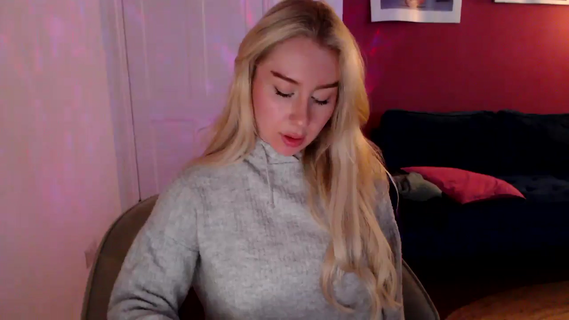 Gallery image thumbnail from PetiteAvax's myfreecams stream on, 09/17/2024, 20:20 image 11 of 20