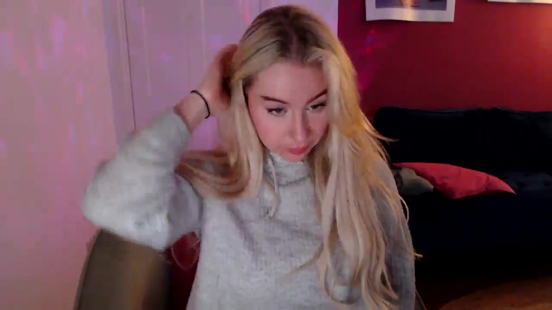 Gallery image thumbnail from PetiteAvax's myfreecams stream on, 09/17/2024, 20:20 image 17 of 20